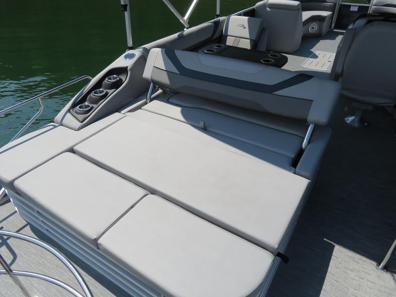 close up picture of pontoon boat