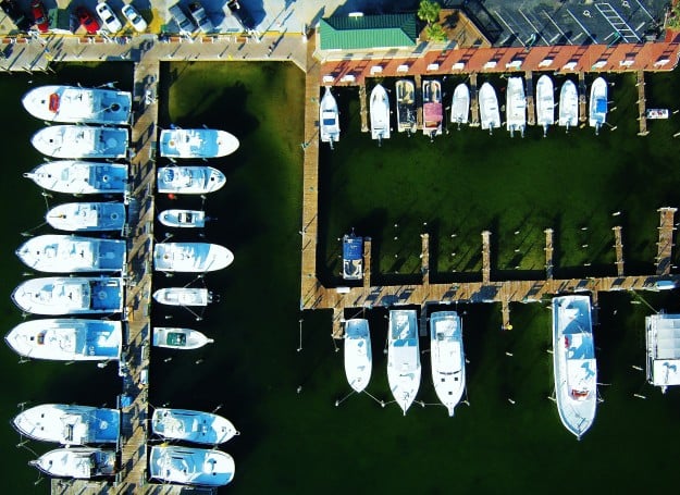 arial image multiple boat slips on the destin harbor