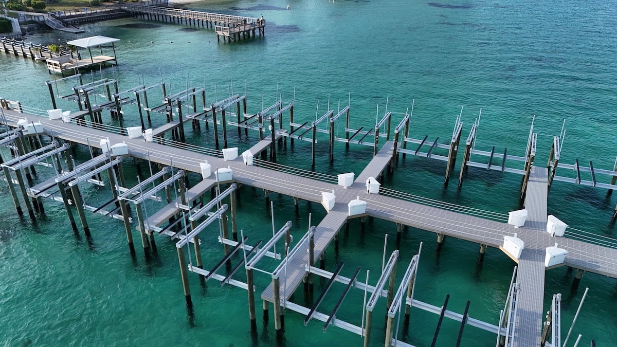 slips with lifts in destin, fl