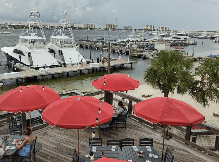 boshamps deck and docks in destin