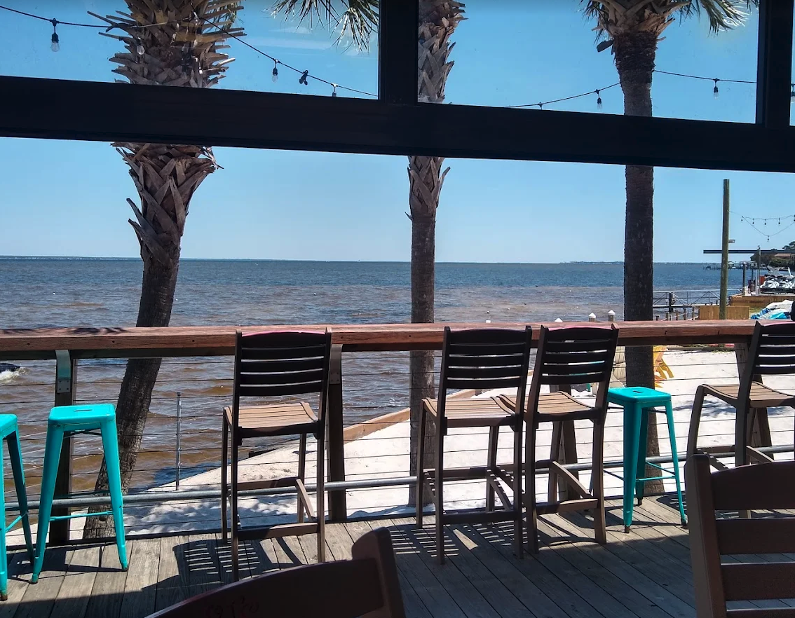 lulus retaurant destin by the beach